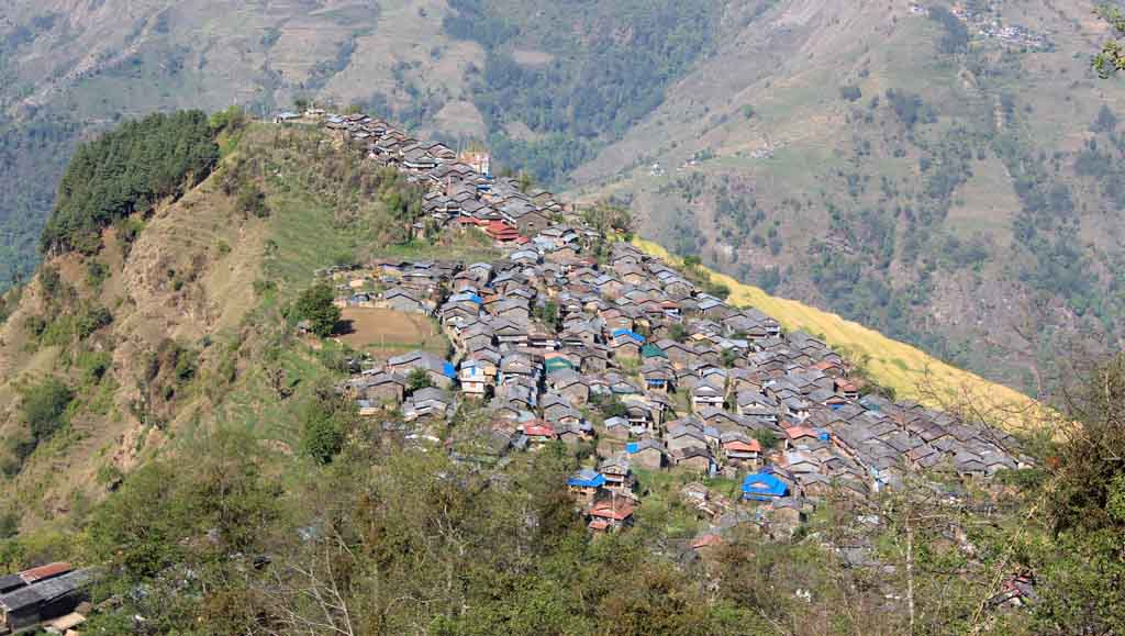 houses-of-barpak-village-nepal